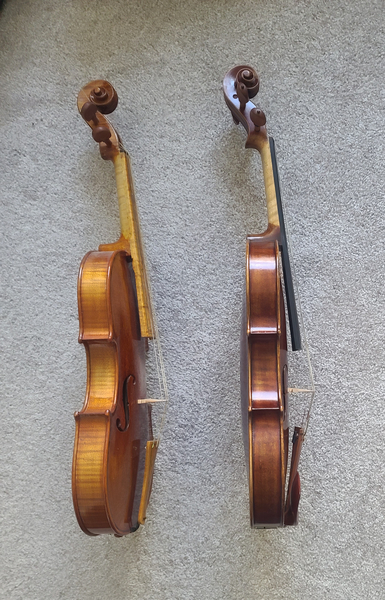 Baroque violin with modern violin