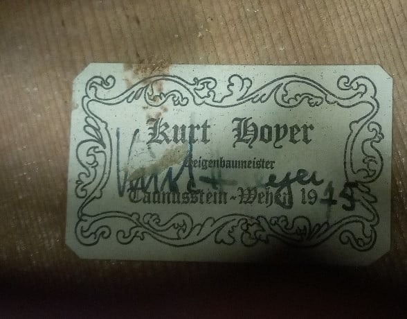 label in baryton by Kurt Hoyer