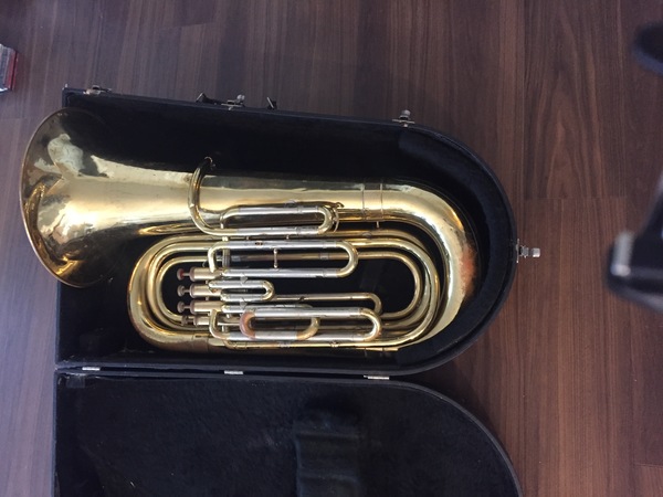 Tuba